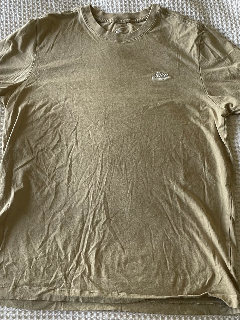 Nike Short Sleeve Crewneck T-Shirt in Olive Green